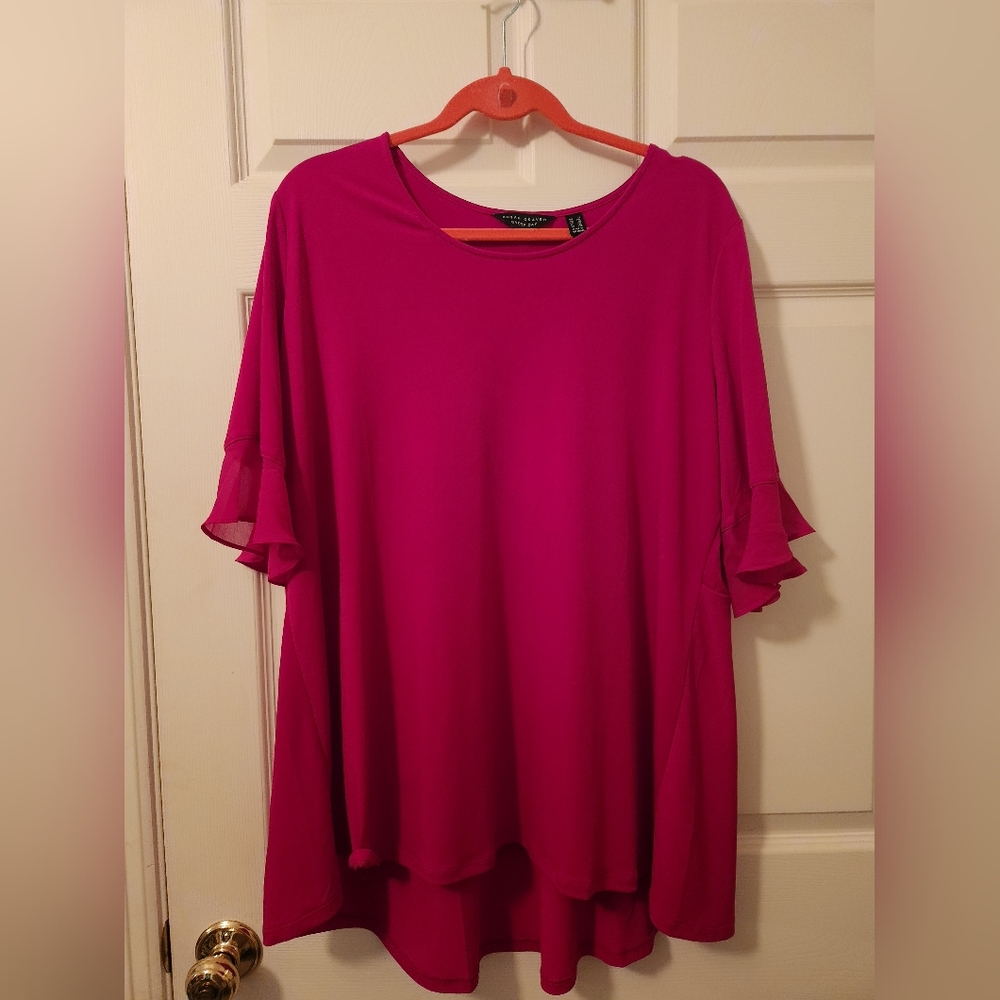 Beautiful, never worn Susan Graver!
